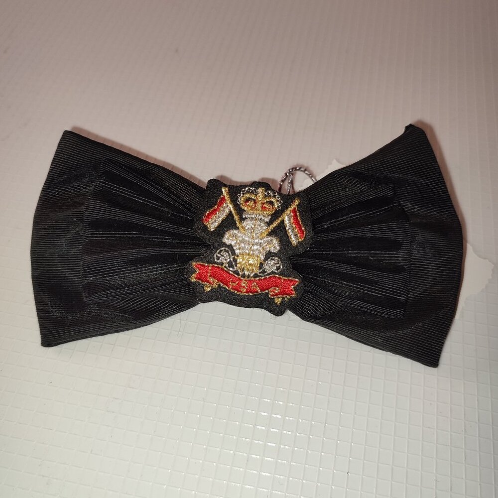 Black Hair Bow Heraldic Design Vintage Coats of Arms Bohemian classic elegant
